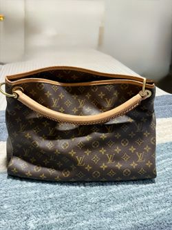 Louis Vuitton Artsy Bag