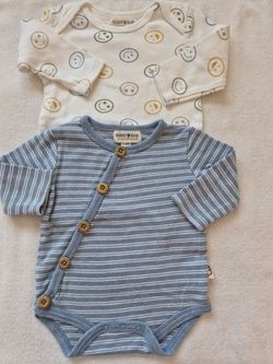 Baby Boy mid & long sleeve Onesies,  Size 3-6 months, Rabbit & Bear