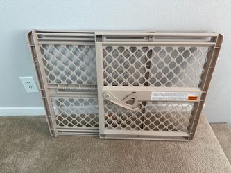 Child / pet safer gate