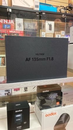 Viltrox AF 135mm F1.8 Lens for Sony