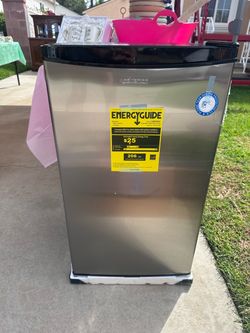 Mini Refrigerator 3.2 cu.ft.