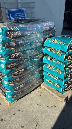 Dog Food 50lbs Hi Protein bags. Brand Victor Hi Pro
