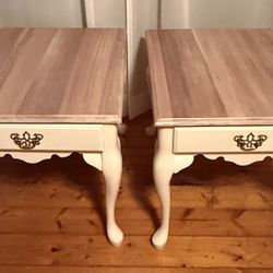 Set Of 2 End Tables 