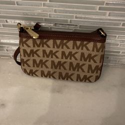 Michael Kors Small Wristlet 