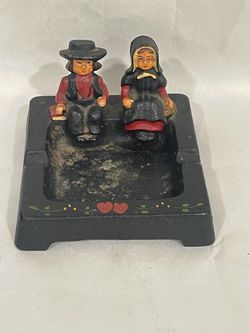 Vtg wilton cast iron ashtray