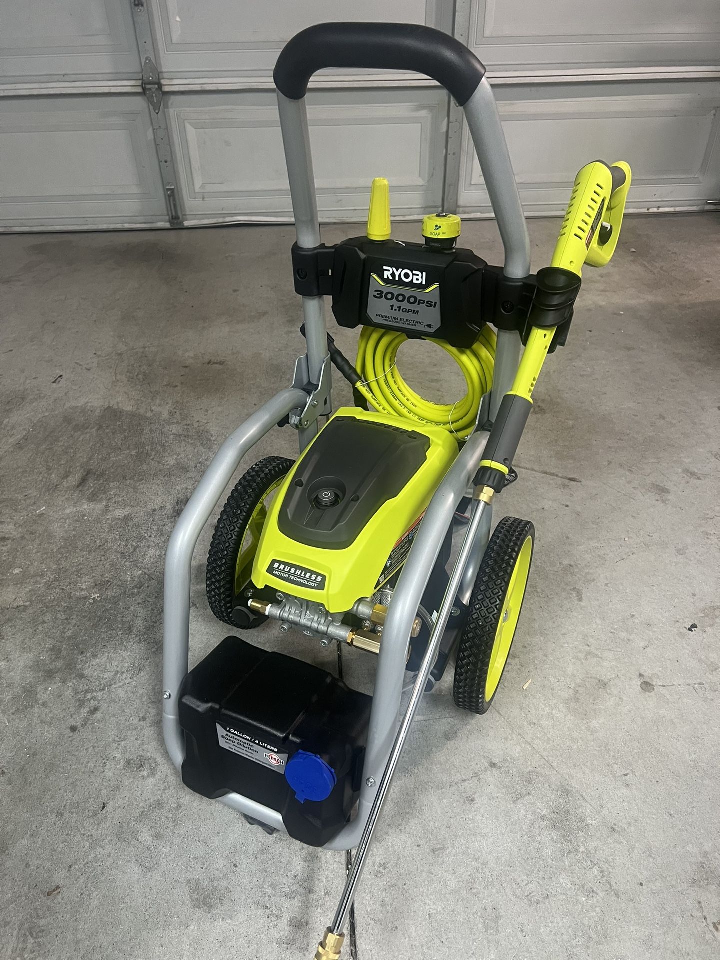 New Ryobi 3000 PSI 1.1 GPM Cold Water Electric Pressure Washer