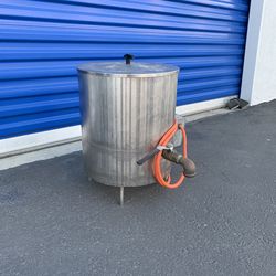 Walter T Kelley Wax Melting Pot