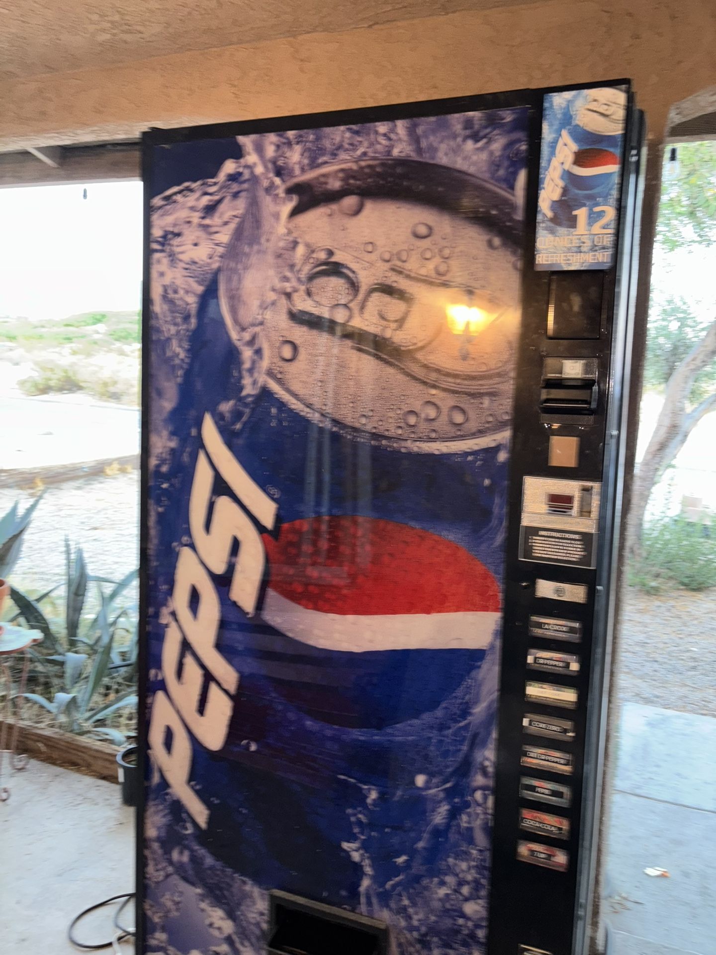 Pepsi Vending Machine by CoinCo 6 Flavors 12oz Cans