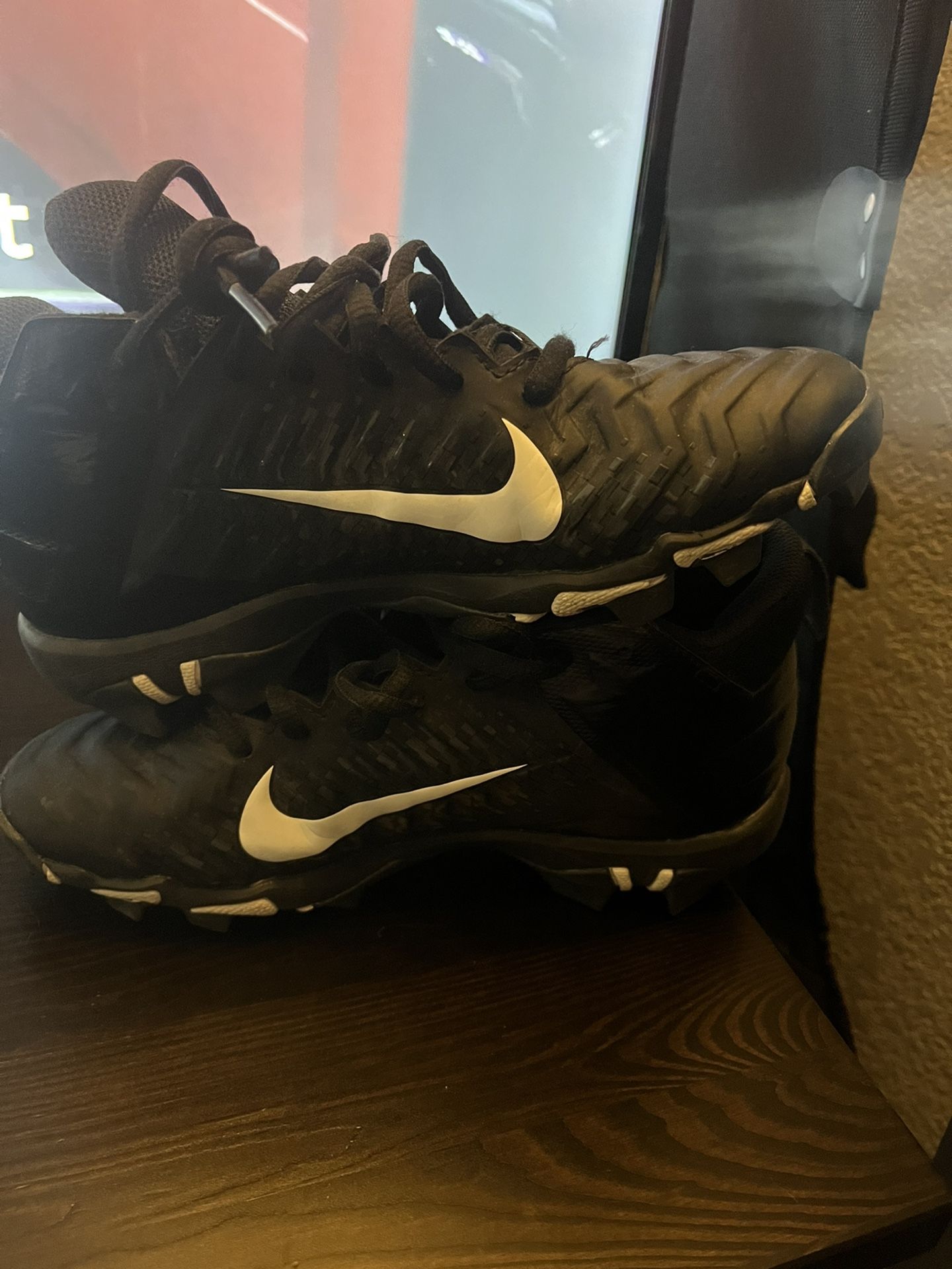Nike Alpha Menace Shark 2 Football Cleats Sports & Outdoors