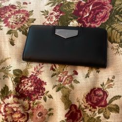Simply Vera Wallet Never Used