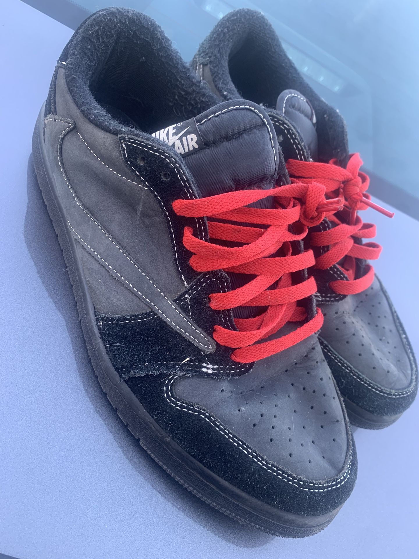 Jordan!! Size 11!! 40$