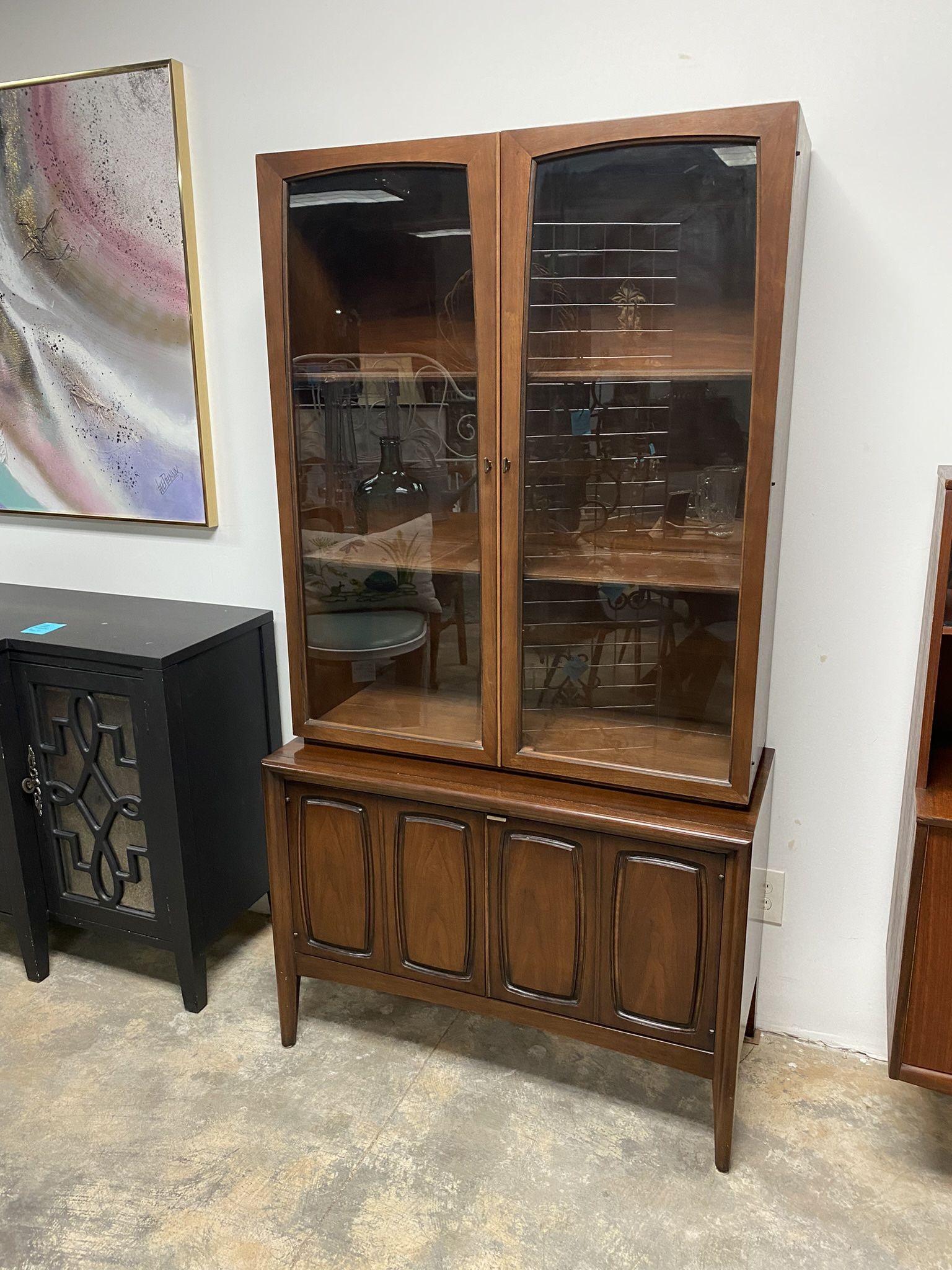 MCM Mid Century Modern Broyhill Emphasis China Cabinet Hutch/ Cupboard