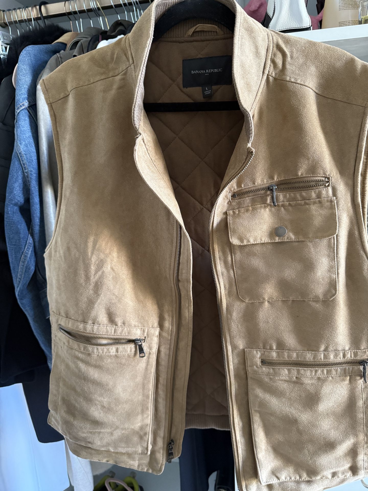 Banana Republic Men’s Suede Vest (L)