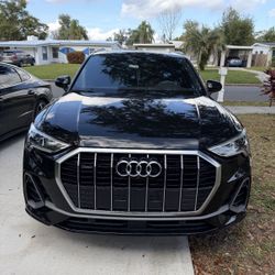 2022 Audi Q3