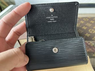 Used Louis Vuitton epi leather key holder