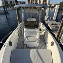 21ft century 150HP Yamaha. With Trailer!