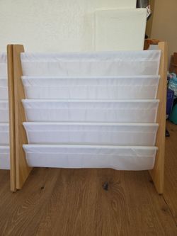 2 Kids Book Shelves