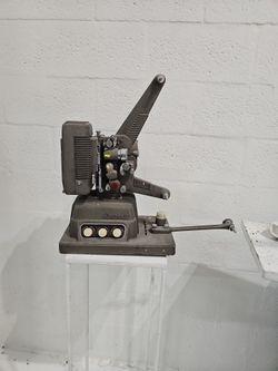 Revere 16mm sound projector, model S-16. Made in 1948