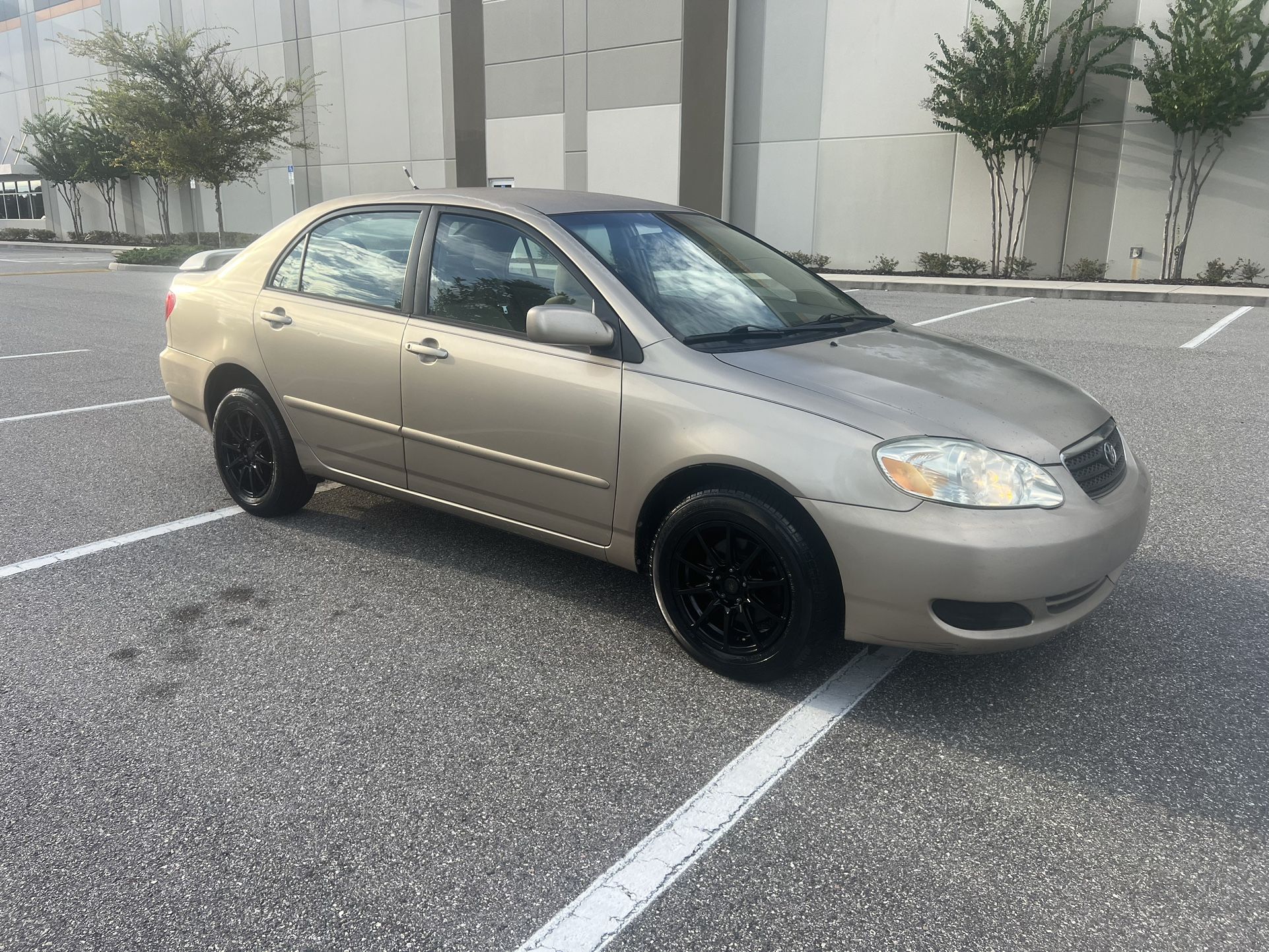 2 O O 6 TOYOTA COROLLA. $2,000 DE DOWN PAYMENT