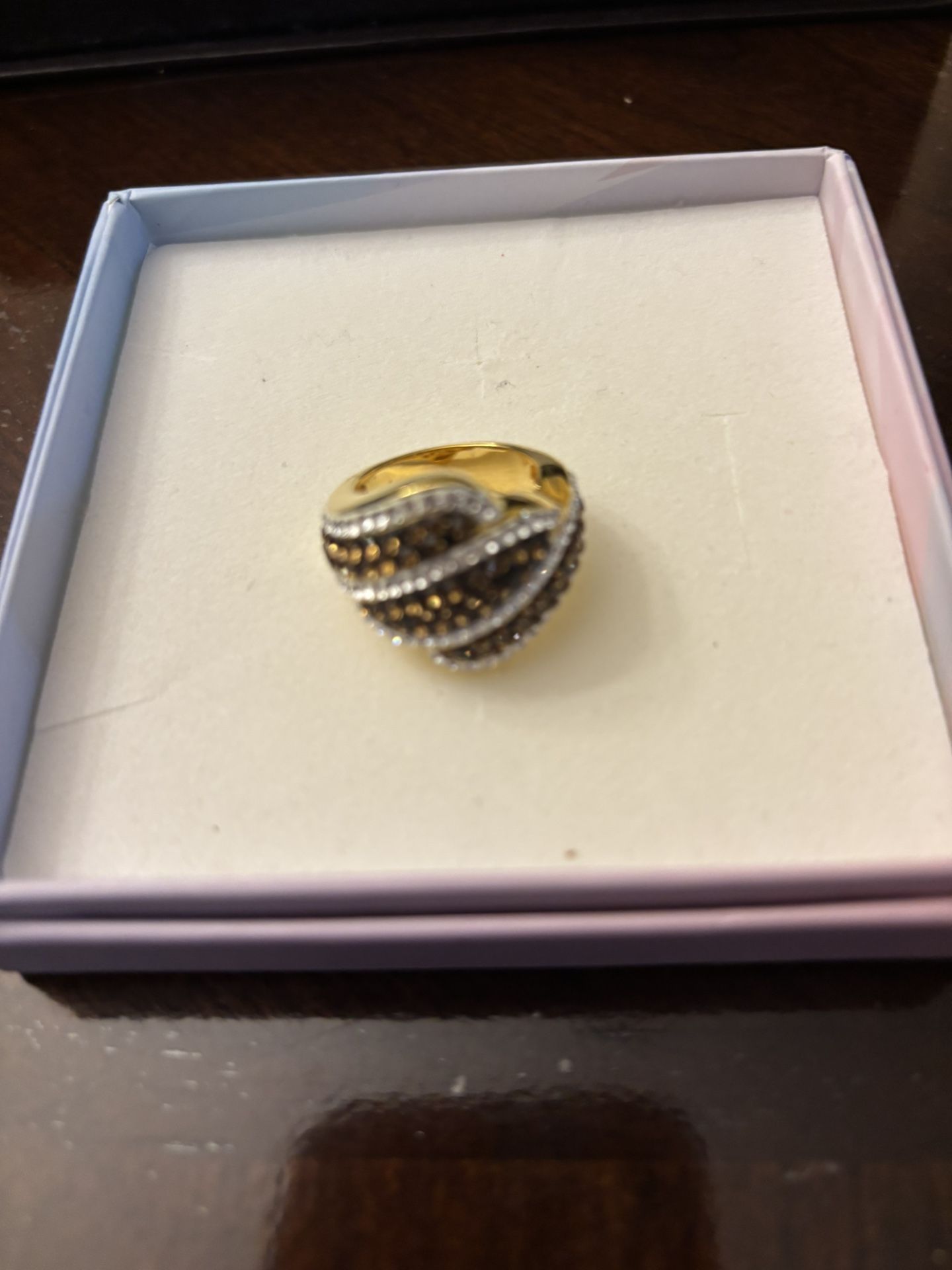 Elegant Gold and Silver Women's Ring