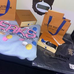 Desginer Shirt burberry, Asaali Hoodie Authentic, LV Braclet