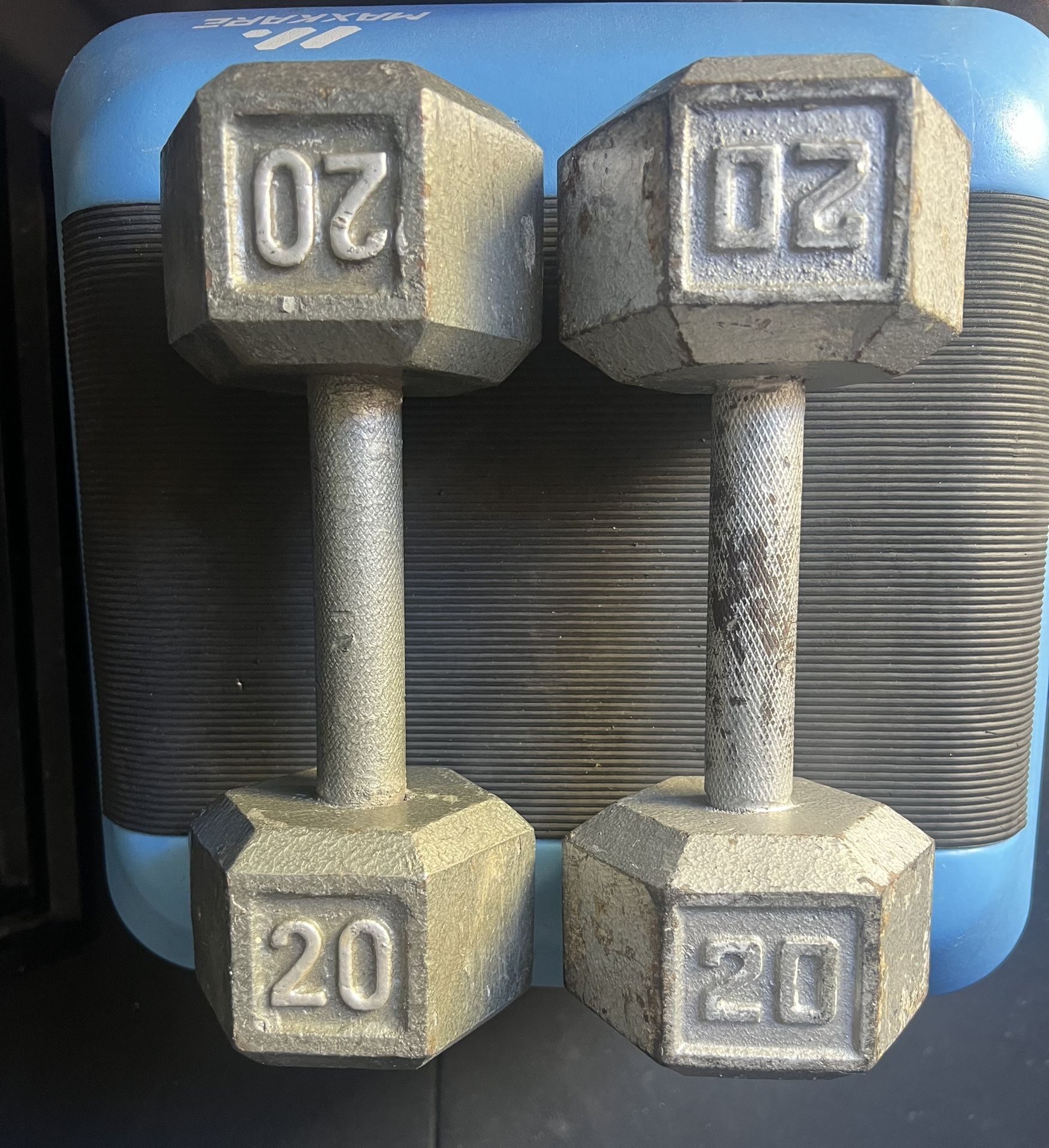 20 Lbs Dumbbells Set