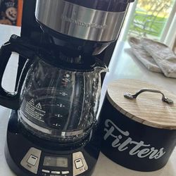 Coffee Maker And Filter Holder
