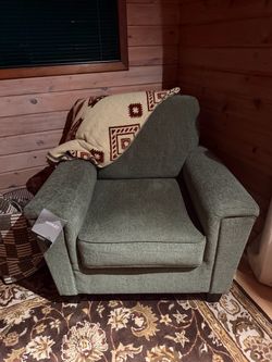 Leeshan Chair