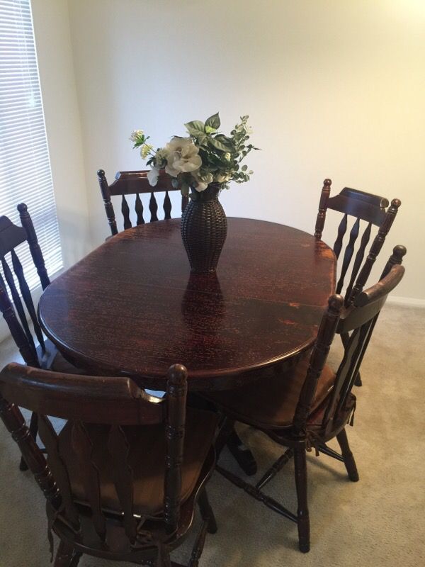 Dining room table - Cherry Oak Wood