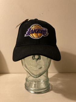 New! '47 Men's Los Angeles Lakers Black Clean Up Adjustable Hat Adjustable fit, curved brim hat 🧢  Buckle adjustable closure back Relaxed fit Look 👀