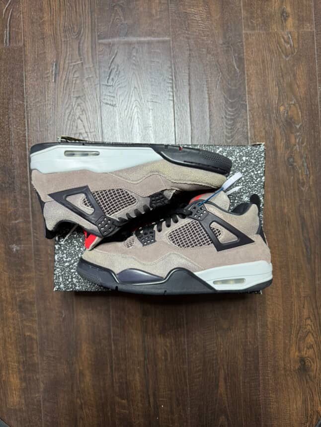 Jordan 4 Retro Taupe Haze 2021
