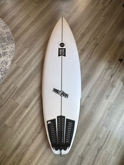 JS Xero Fusion Surfboard – $400