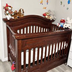 baby crib