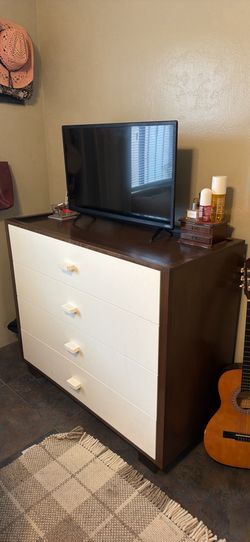 Wood Dresser - 4 Drawers