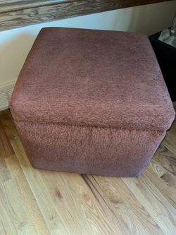 Storage cubes with wheels