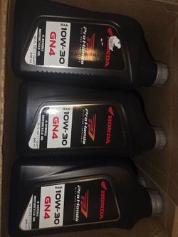 Honda Pro Honda GN4 10W-30 4-stroke motorcycle oil (12pcs).