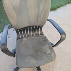 Free Desk chair in Mira Mesa 