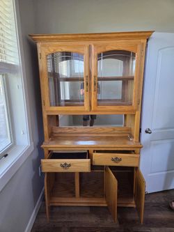 Hutch/ tea and coffee station / game storage