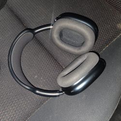 Apple Air Pod Max Head phones Only  $300