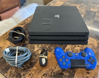 PS4 Pro 1 TB Bundle
