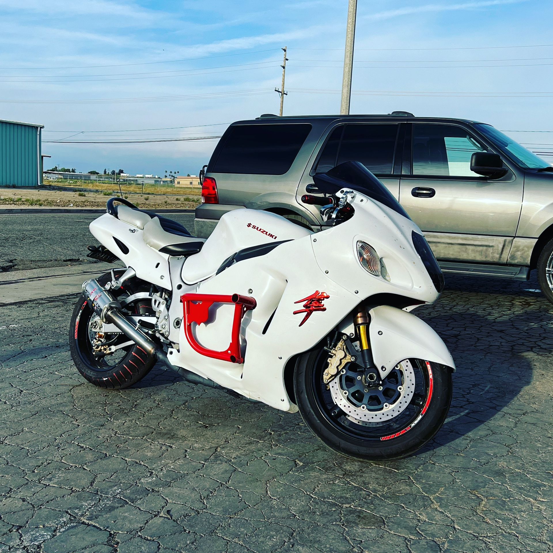 Low Miles!! Suzuki Hayabusa 1300 