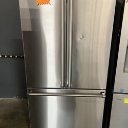Viking Stainless Steel French Door Refrigerator H8