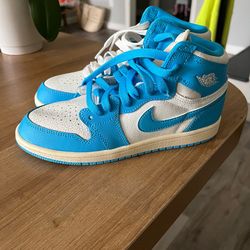 KIDS' AIR JORDAN RETRO 1 HIGH OG CASUAL SHOES
