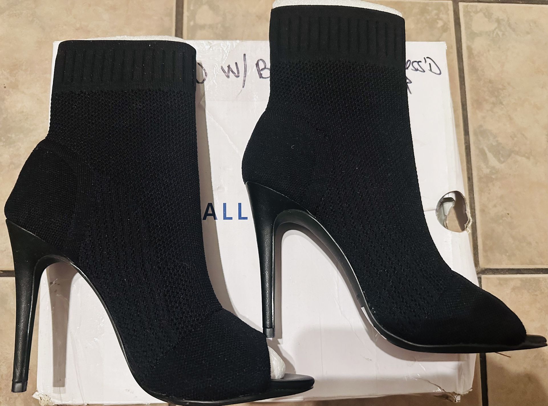 Call It Spring High-Top Black Open Toed High Heels Brand New Size 7.5