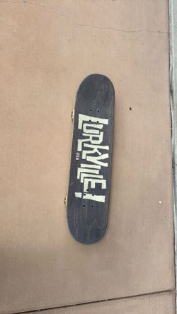 Complete Skateboard w/ Independent Trucks & Bones Wheels