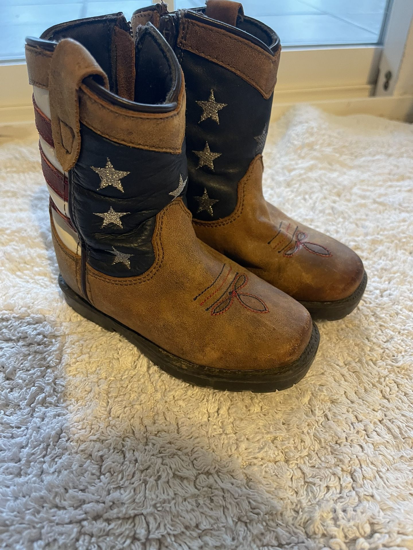 CODY JAMES BOOTS SIZE 7