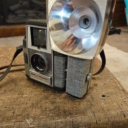 1950's Vintage Bell & Howell Camera with Detachable Flash 
