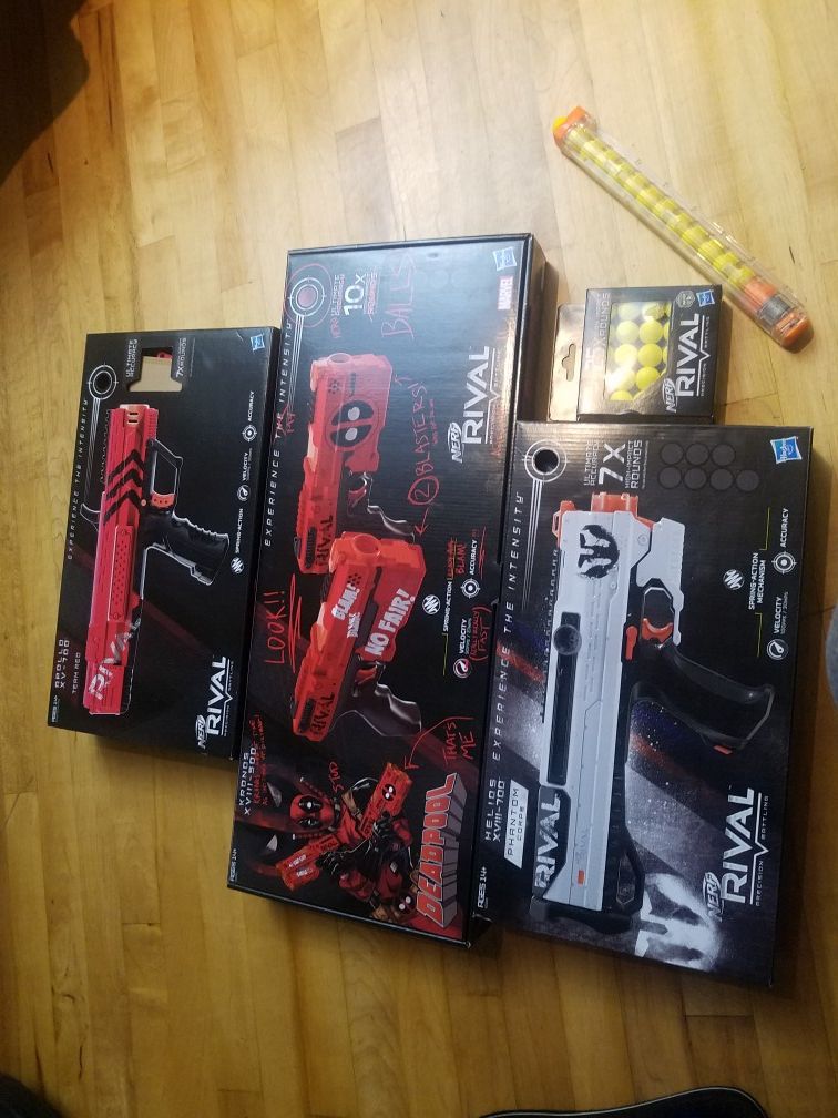 Rival nerf and dead pool guns in mint condition 75 for all