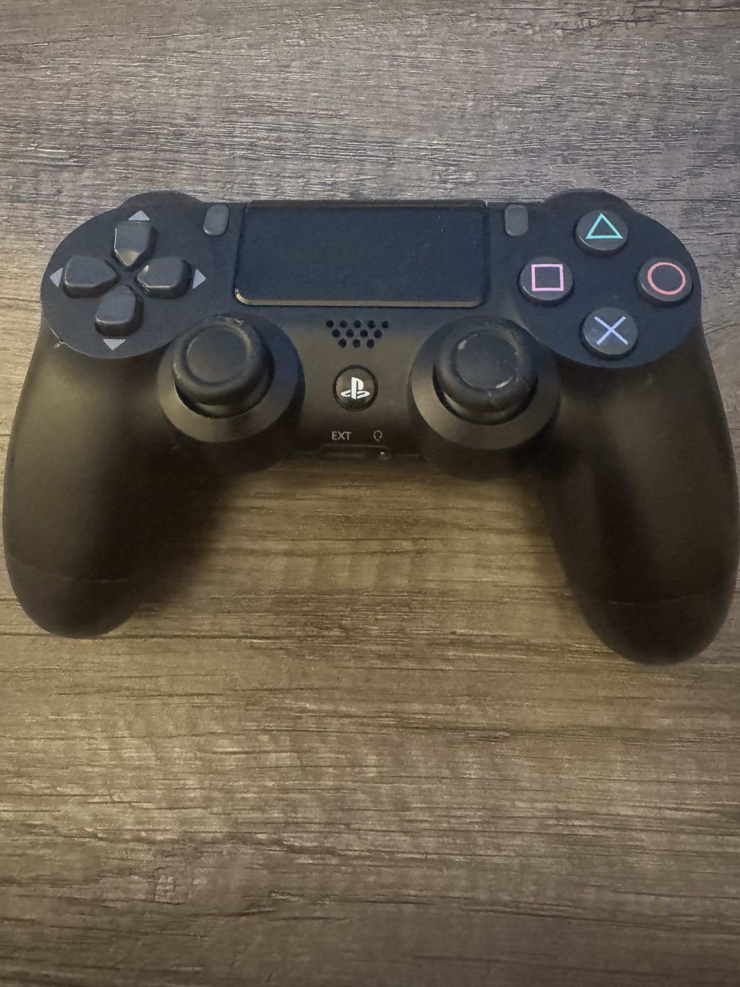 PS4 Controller