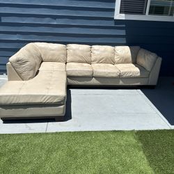 Free Couches And Bed  Fonts 
